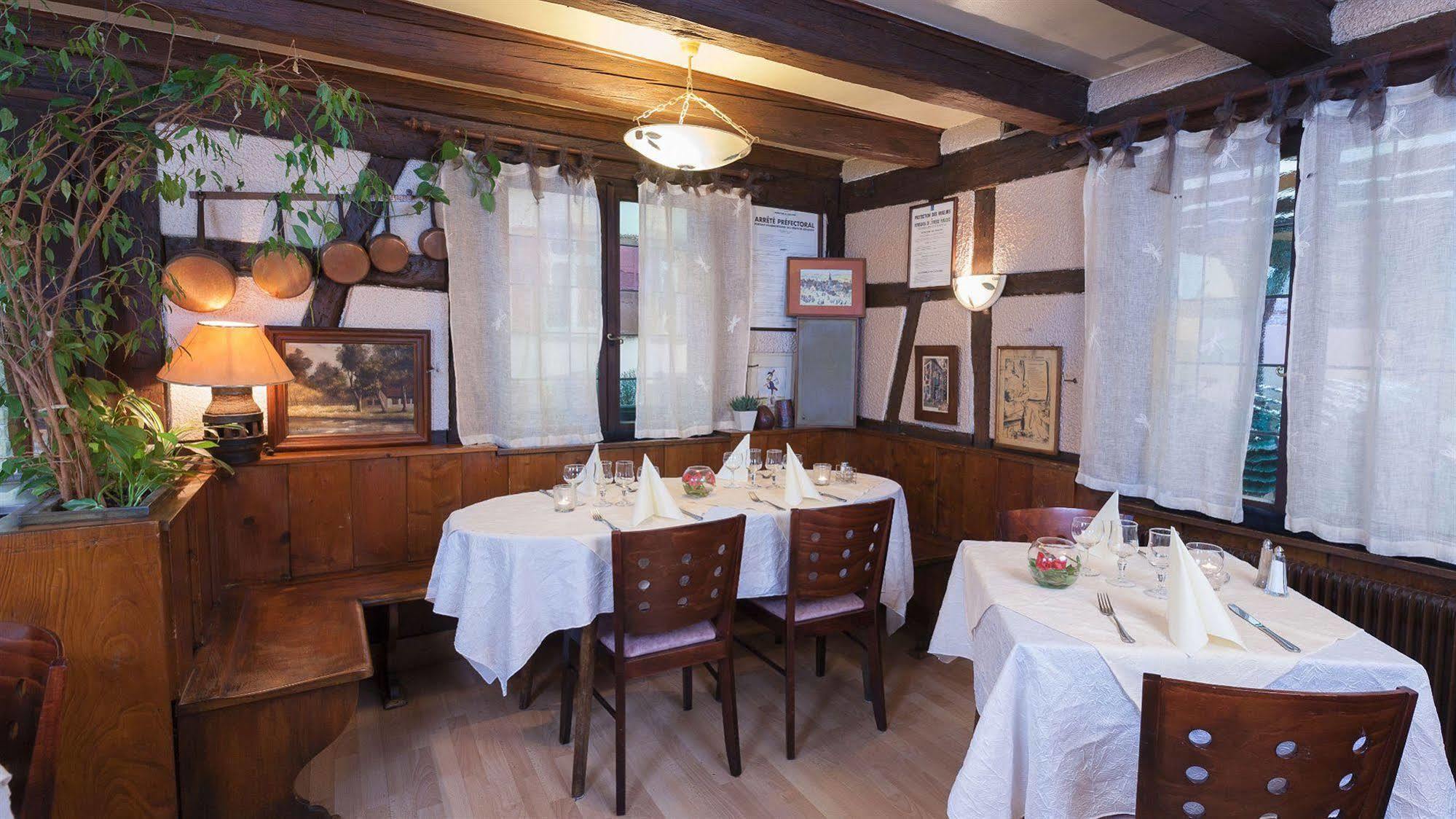 Hotel Restaurant Au Cygne Eschau Bagian luar foto
